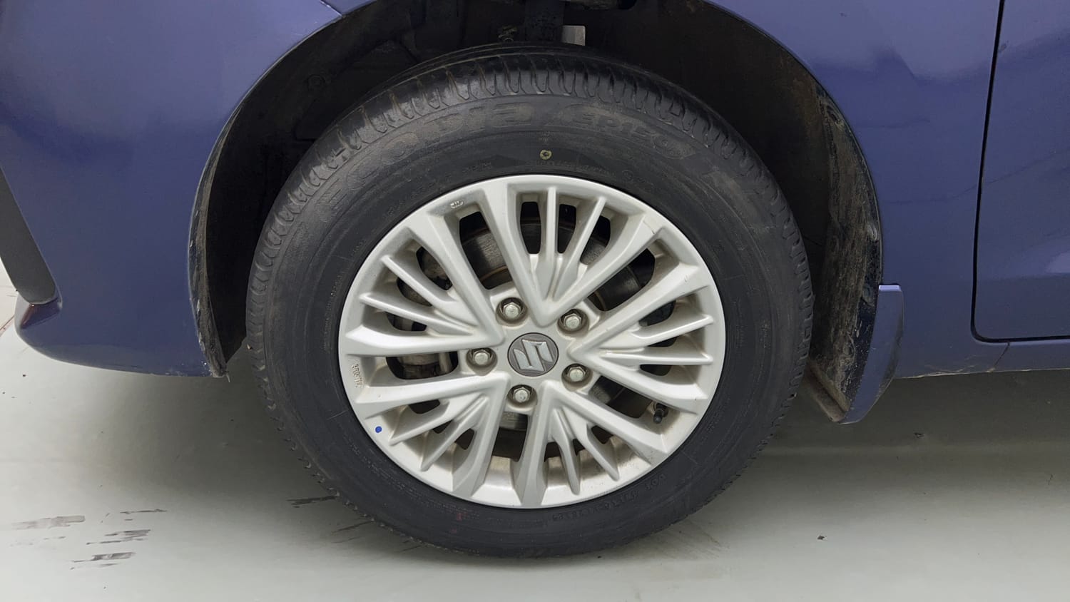 Used 2018 Maruti Suzuki New Ertiga ZXi AT Petrol Automatic tyres LEFT FRONT TYRE RIM VIEW