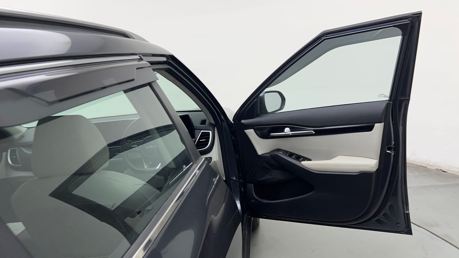 Used 2021 kia Seltos HTX 1.5 IVT Petrol Automatic interior RIGHT FRONT DOOR OPEN VIEW