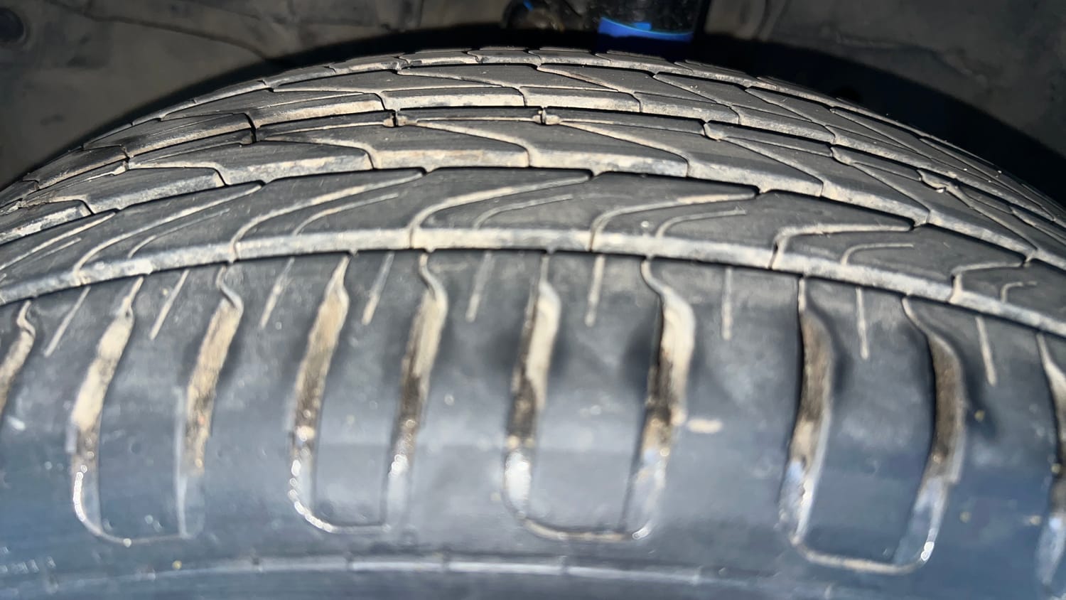 Used 2018 Honda City V Petrol Petrol Manual tyres LEFT FRONT TYRE TREAD VIEW