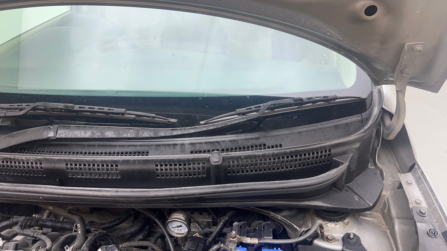 Used 2019 Hyundai Santro Sportz CNG Cng Manual engine ENGINE LEFT SIDE HINGE & APRON VIEW