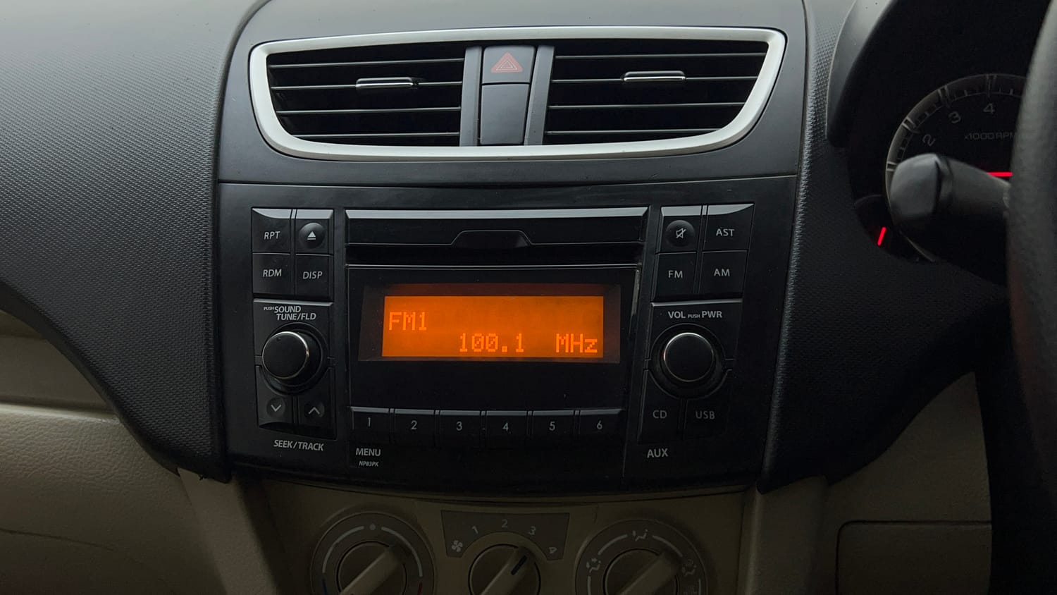 Used 2017 Maruti Suzuki Swift Dzire VXI Petrol Manual top_features Integrated (in-dash) music system