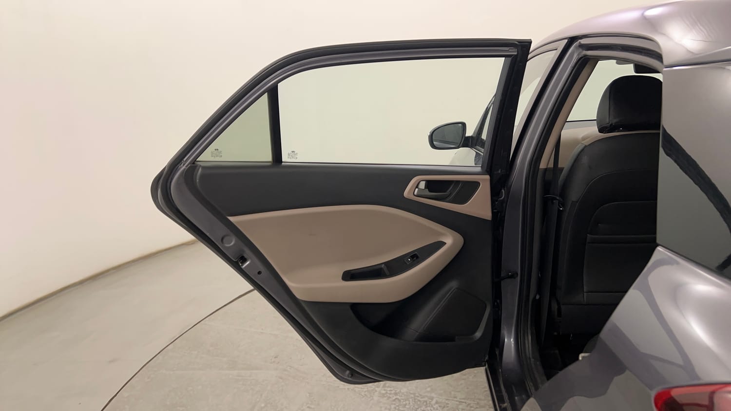 Used 2017 Hyundai Elite i20 Sportz 1.2 Petrol Manual interior LEFT REAR DOOR OPEN VIEW