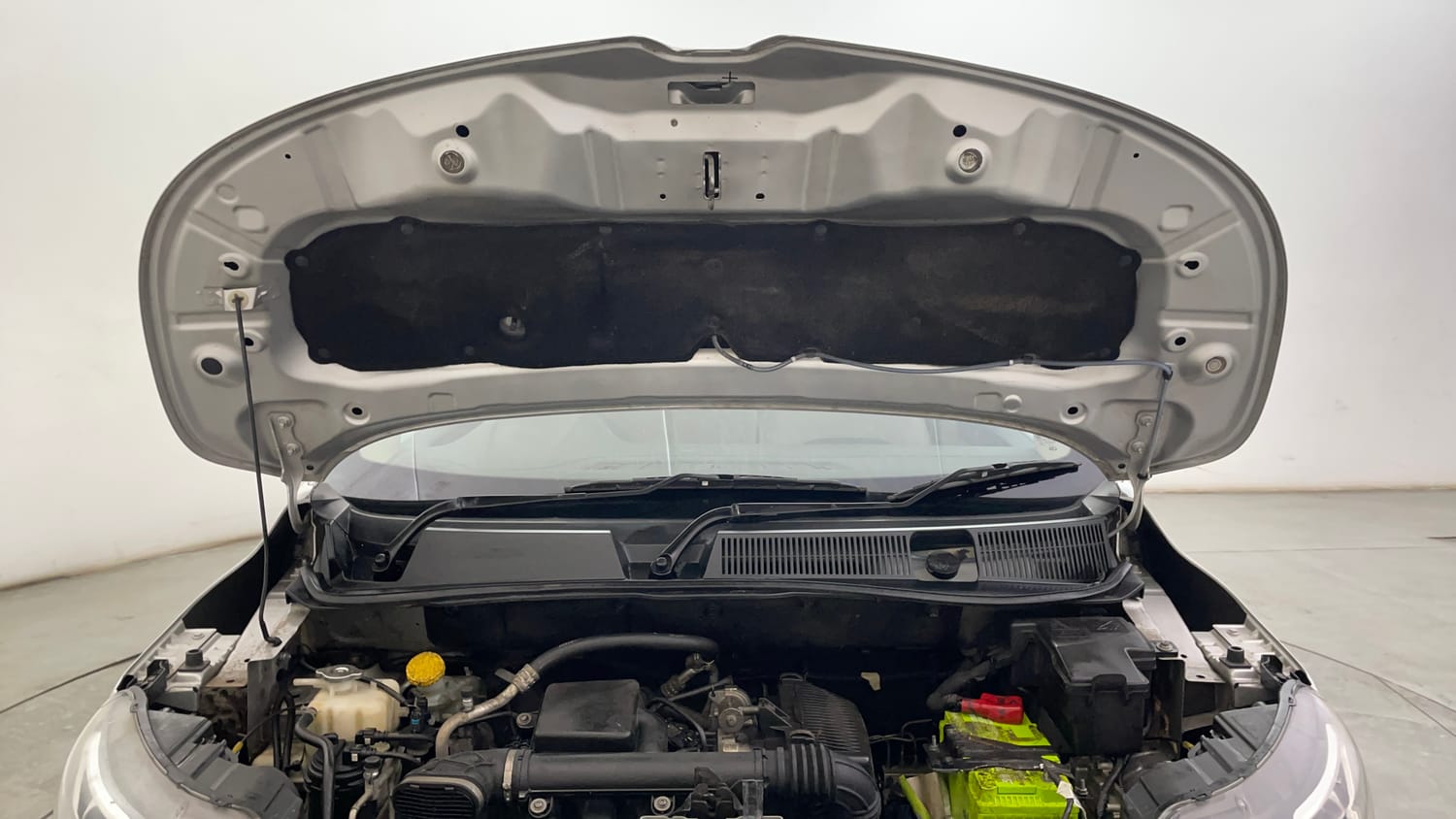 Used 2022 Renault Triber RXT EASY-R AMT Petrol Automatic engine ENGINE & BONNET OPEN FRONT VIEW