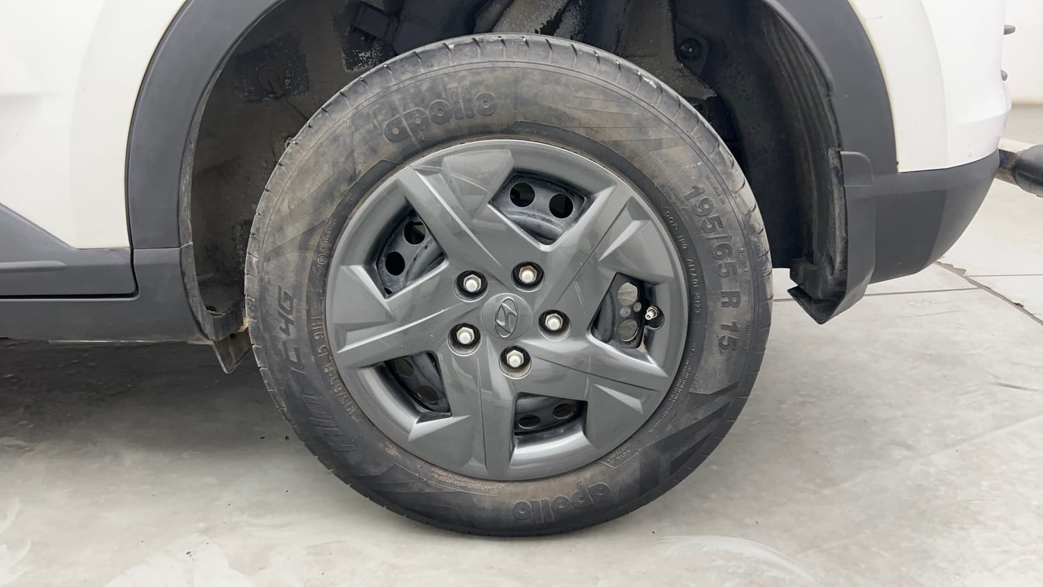 Used 2023 Hyundai Venue SX 1.2 Petrol Petrol Manual tyres LEFT REAR TYRE RIM VIEW