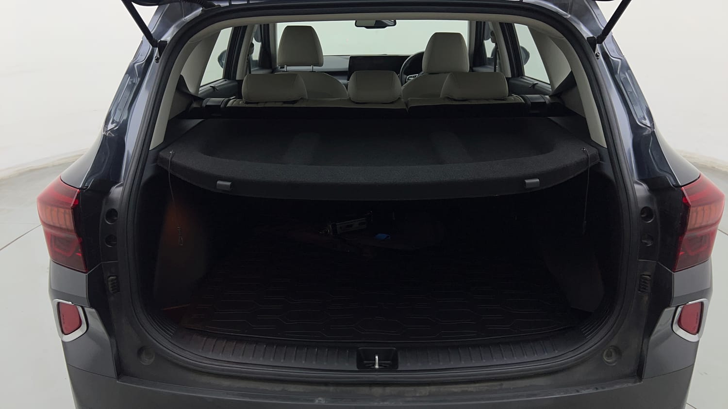 Used 2021 kia Seltos HTX 1.5 IVT Petrol Automatic interior DICKY INSIDE VIEW