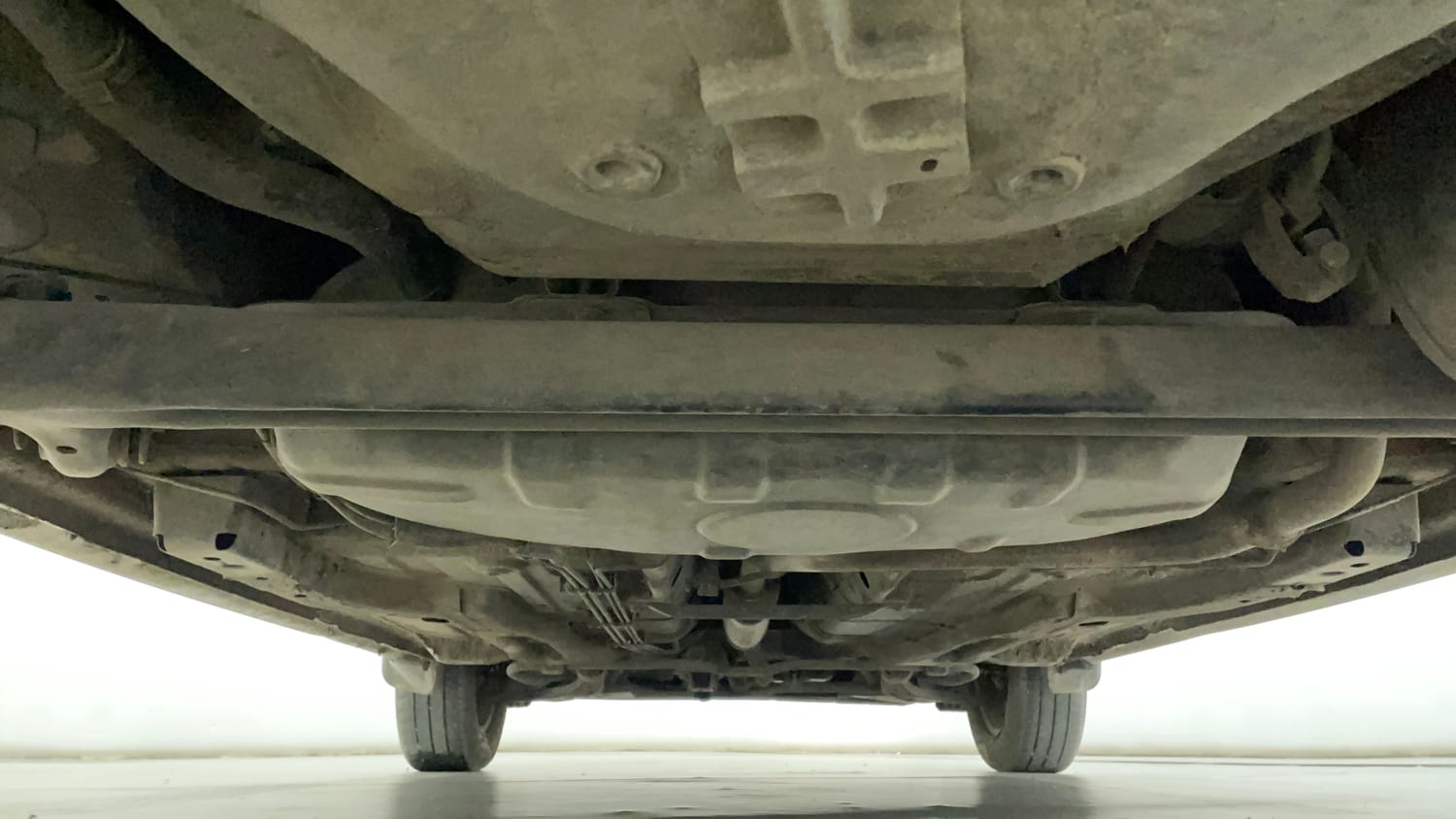 Used 2020 Tata Tiago XZA Petrol Automatic extra REAR UNDERBODY VIEW (TAKEN FROM REAR)
