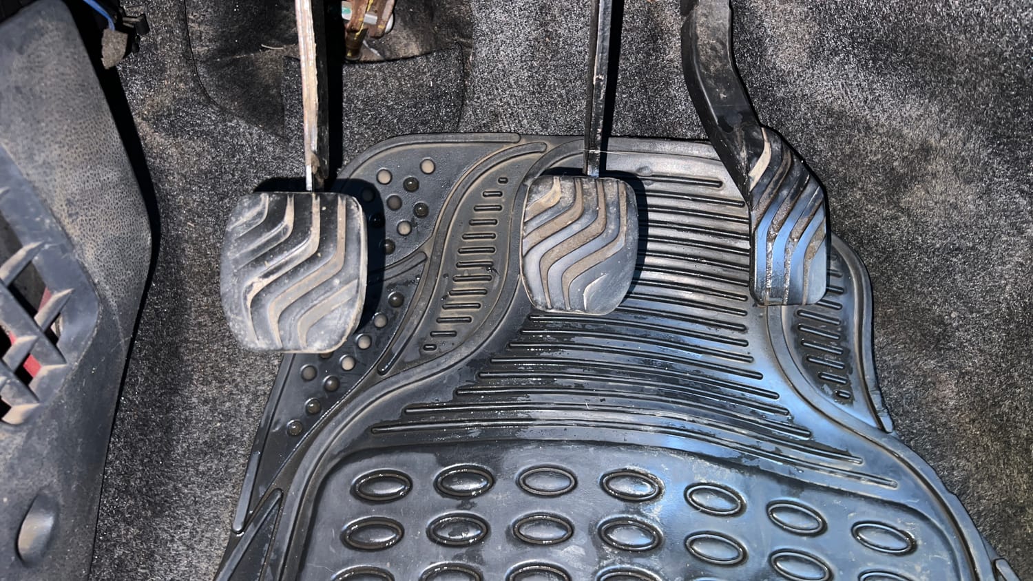 Used 2016 Renault Kwid RXT Petrol Manual interior PEDALS VIEW