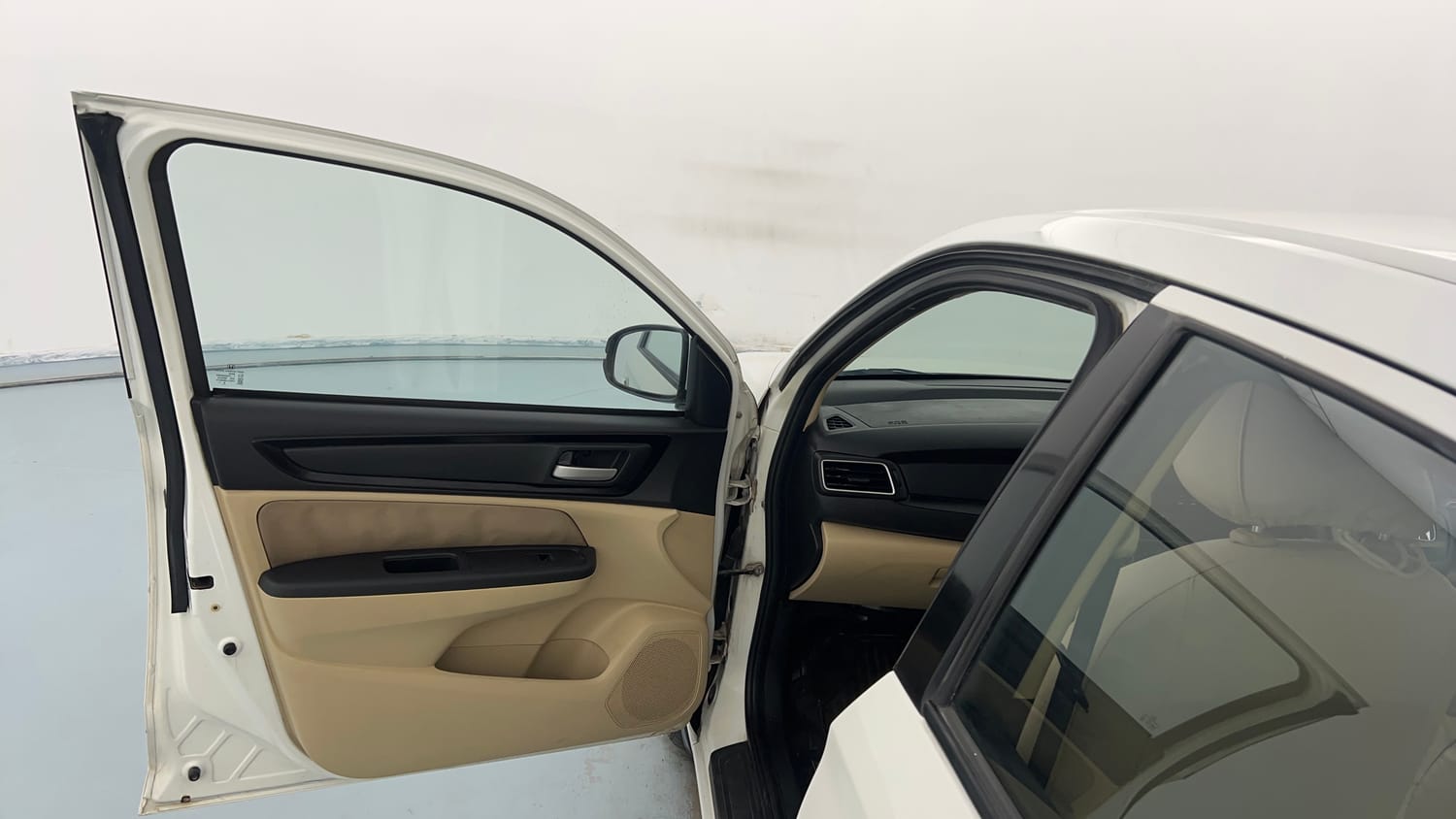 Used 2019 Honda Amaze 1.2 V MT Petrol Petrol Manual interior LEFT FRONT DOOR OPEN VIEW