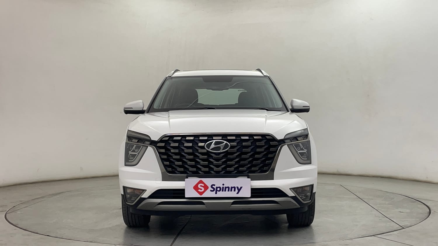 Used 2021 Hyundai Alcazar Platinum (O) 6 STR 2.0 Petrol AT Petrol Automatic exterior FRONT VIEW