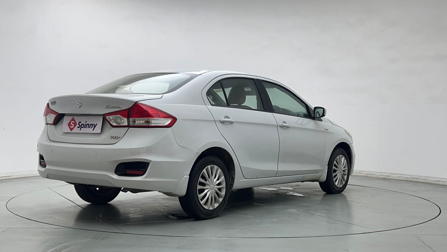 Used 2016 Maruti Suzuki Ciaz VXi+ AT Petrol Automatic exterior RIGHT REAR CORNER VIEW