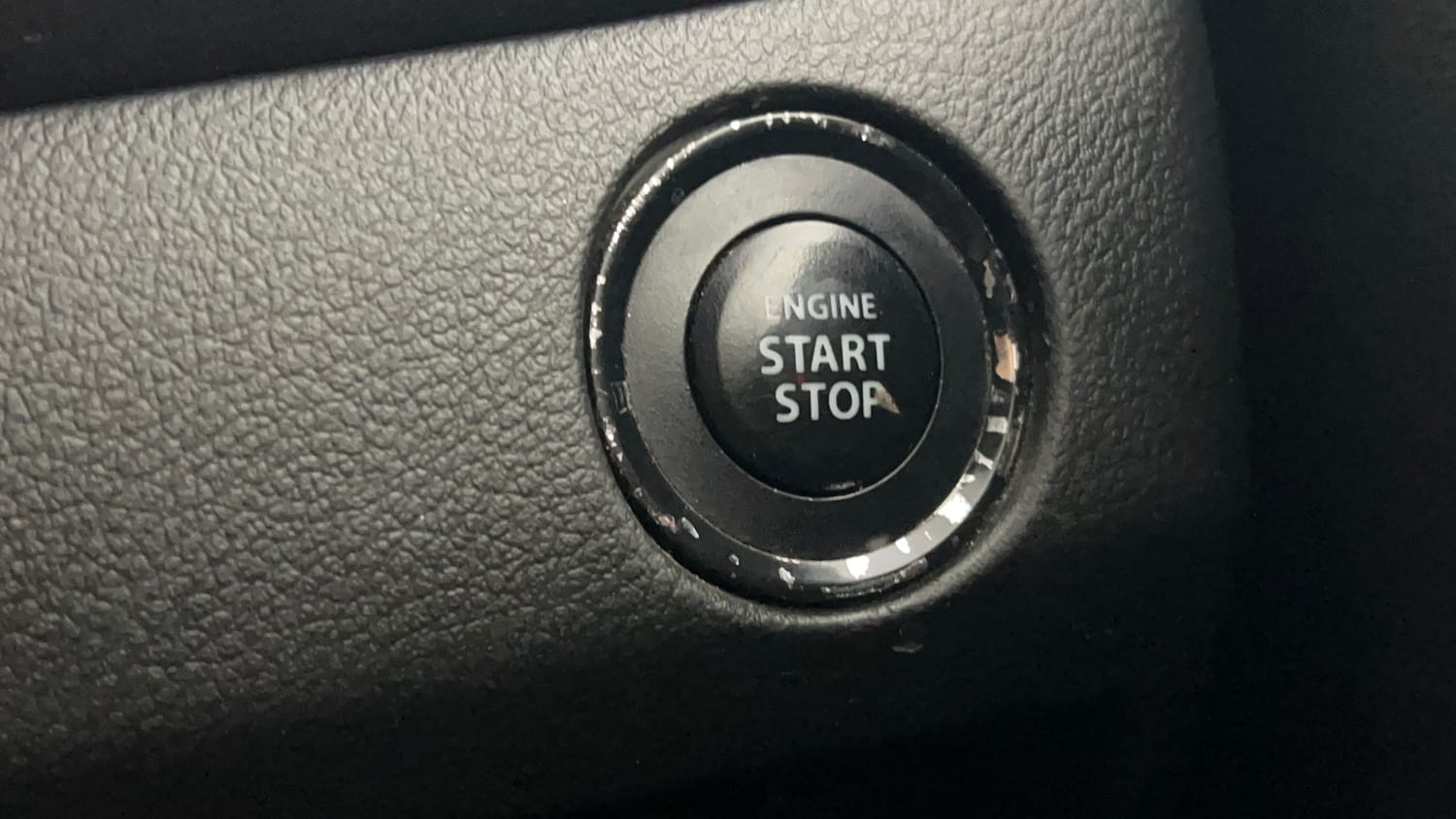 Used 2020 Maruti Suzuki Baleno Zeta Petrol Manual top_features Keyless start