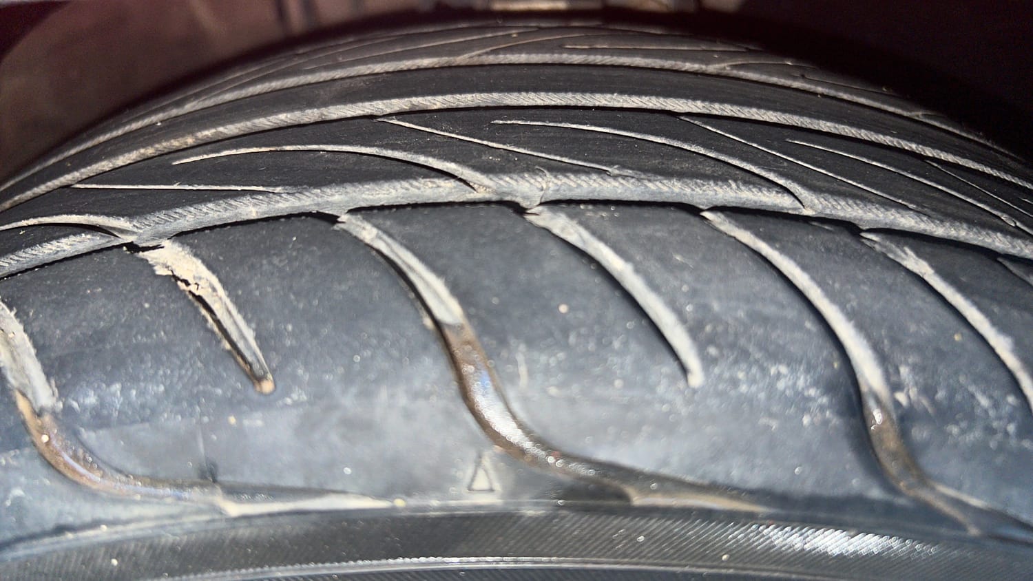 Used 2018 Volkswagen Polo GT TSI Petrol Automatic tyres RIGHT FRONT TYRE TREAD VIEW