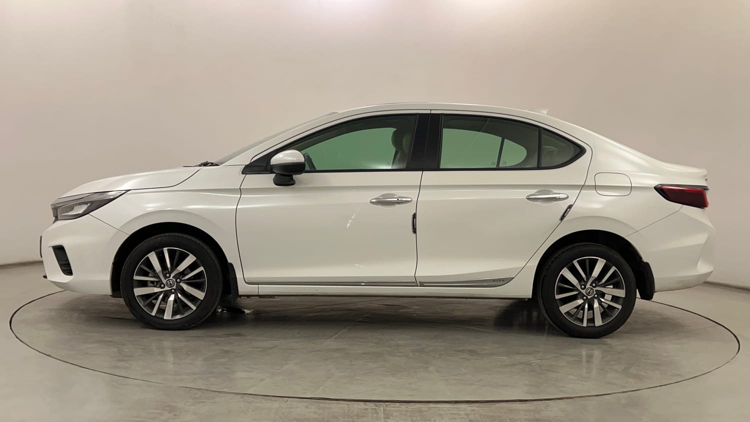 Used 2023 Honda City ZX CVT Petrol Petrol Automatic exterior LEFT SIDE VIEW