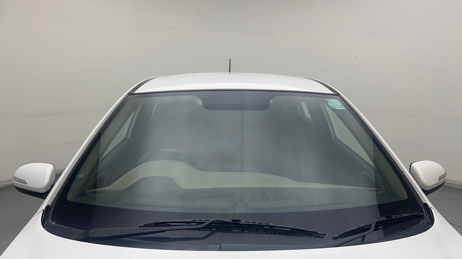 Used 2019 Hyundai Elite i20 Asta 1.2 (O) Petrol Manual exterior FRONT WINDSHIELD VIEW