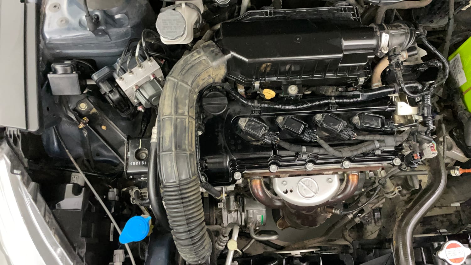 Used 2018 Maruti Suzuki Ciaz Alpha Hybrid 1.5 AT Petrol Automatic engine ENGINE RIGHT SIDE VIEW