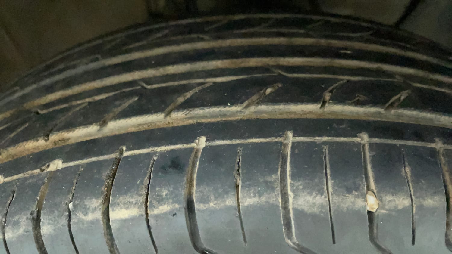 Used 2020 Hyundai Elite i20 Sportz Plus 1.2 Petrol Manual tyres RIGHT FRONT TYRE TREAD VIEW
