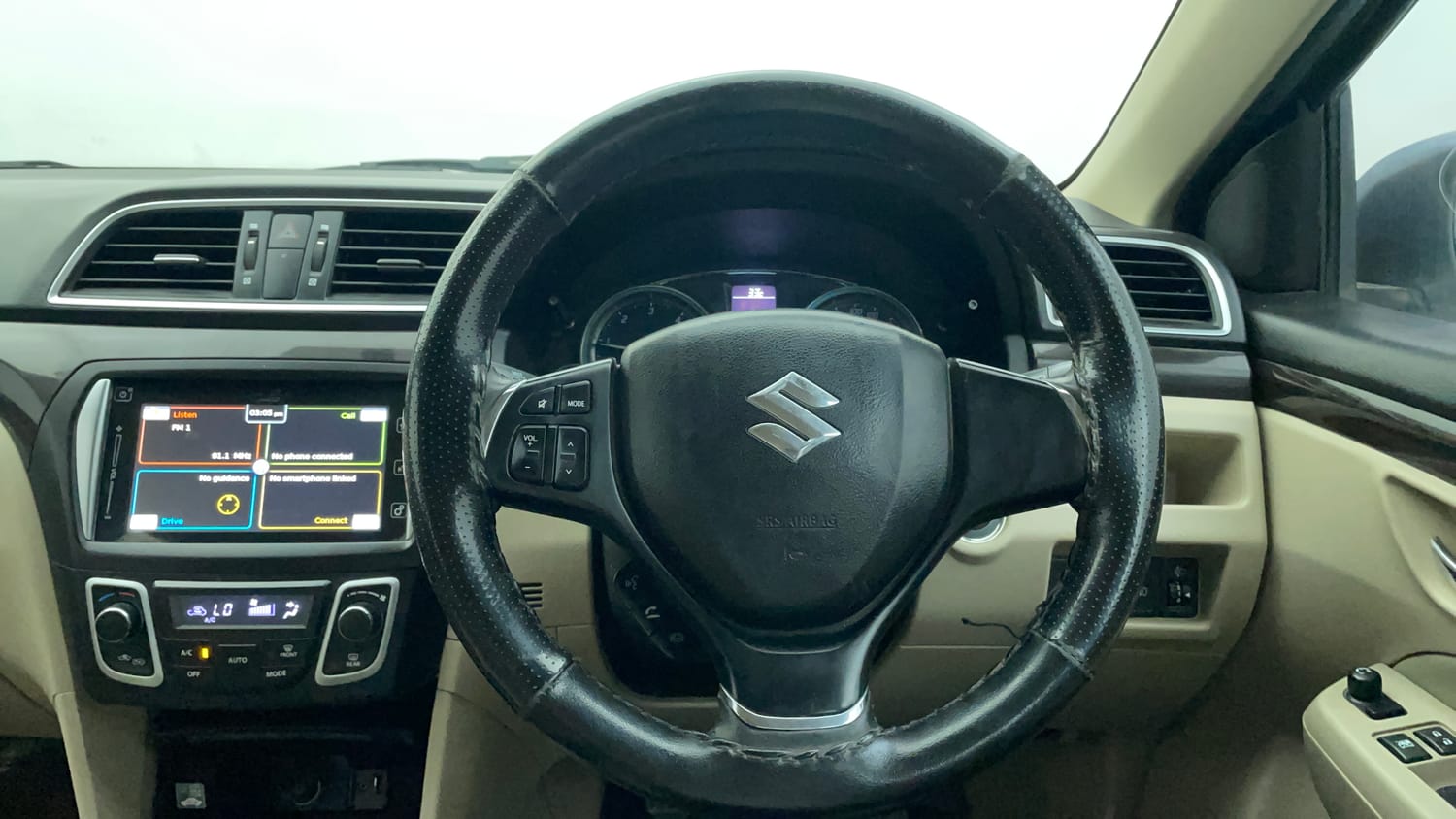 Used 2017 Maruti Suzuki Ciaz Alpha 1.3 Hybrid Diesel Manual interior STEERING VIEW