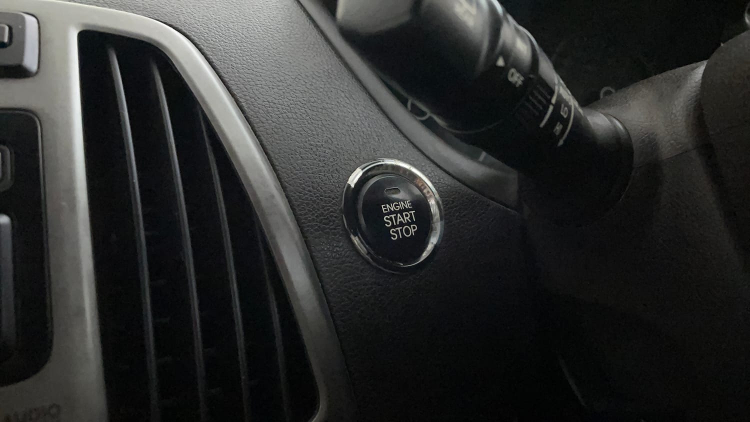 Used 2014 Hyundai i20 Asta 1.2 Petrol Manual top_features Keyless start