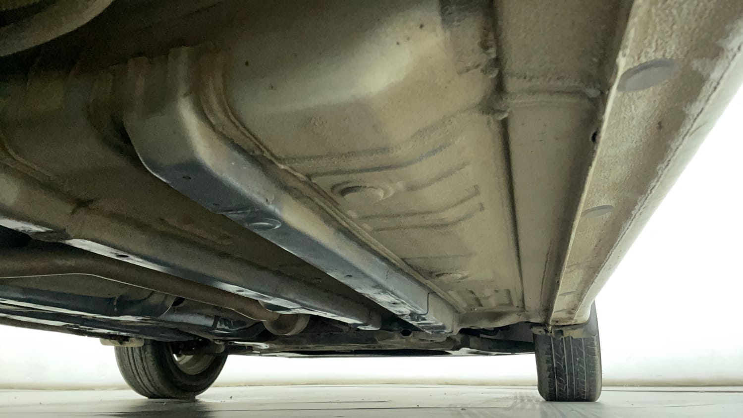 Used 2020 Hyundai Elite i20 Sportz Plus 1.2 Petrol Manual extra REAR RIGHT UNDERBODY VIEW