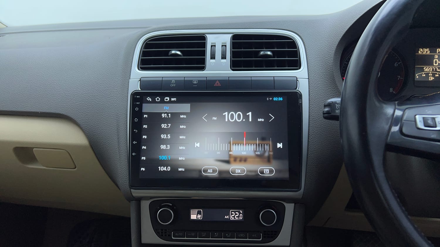 Used 2016 Volkswagen Vento Highline Petrol AT Petrol Automatic top_features Integrated (in-dash) music system
