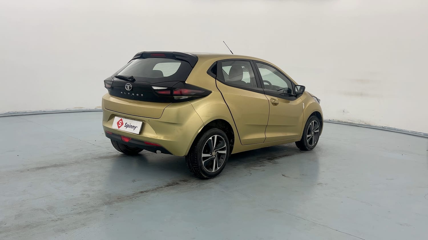 Used 2020 Tata Altroz XZ (O) Petrol Petrol Manual exterior RIGHT REAR CORNER VIEW