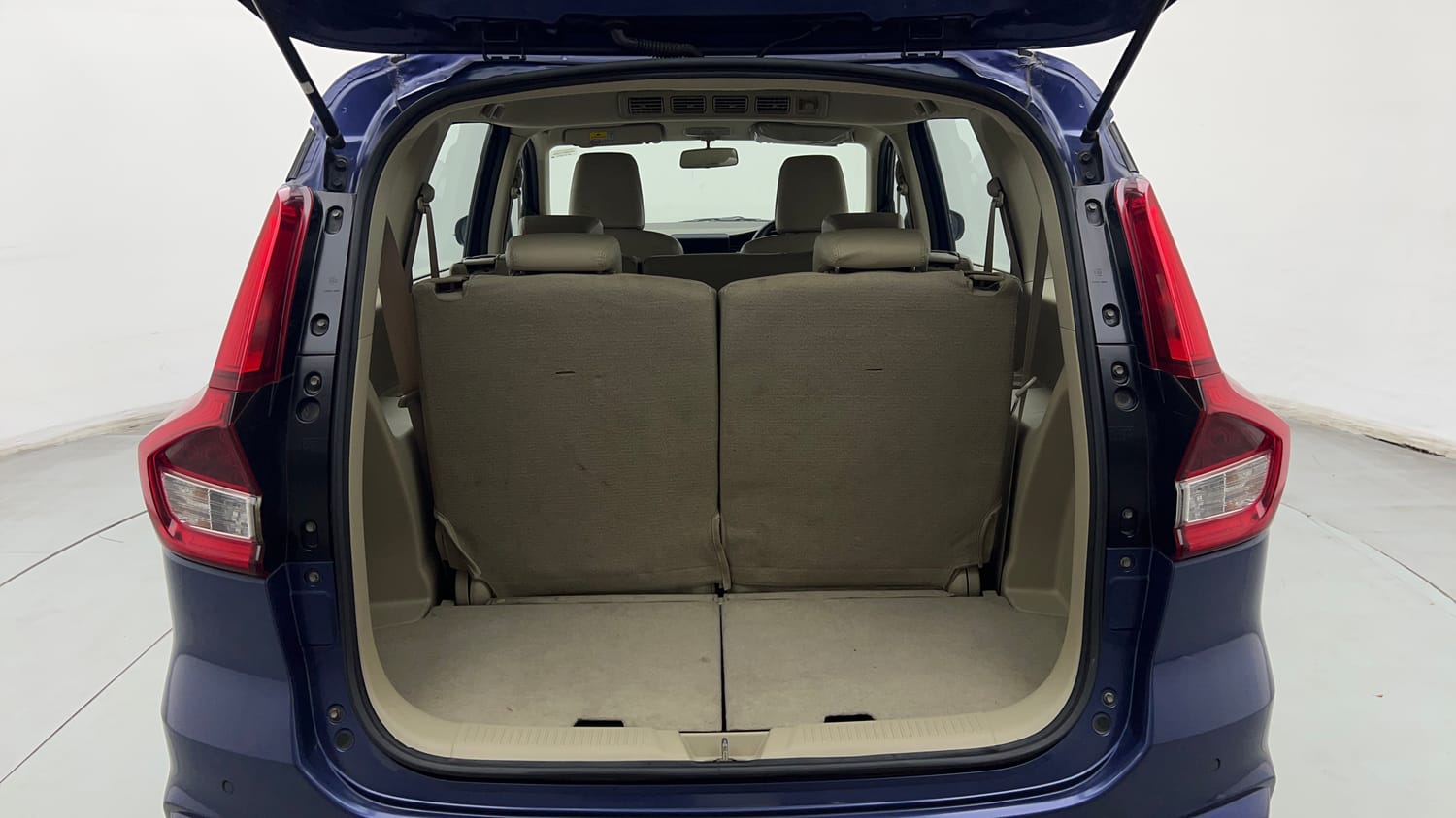 Used 2018 Maruti Suzuki New Ertiga ZXi AT Petrol Automatic interior DICKY INSIDE VIEW