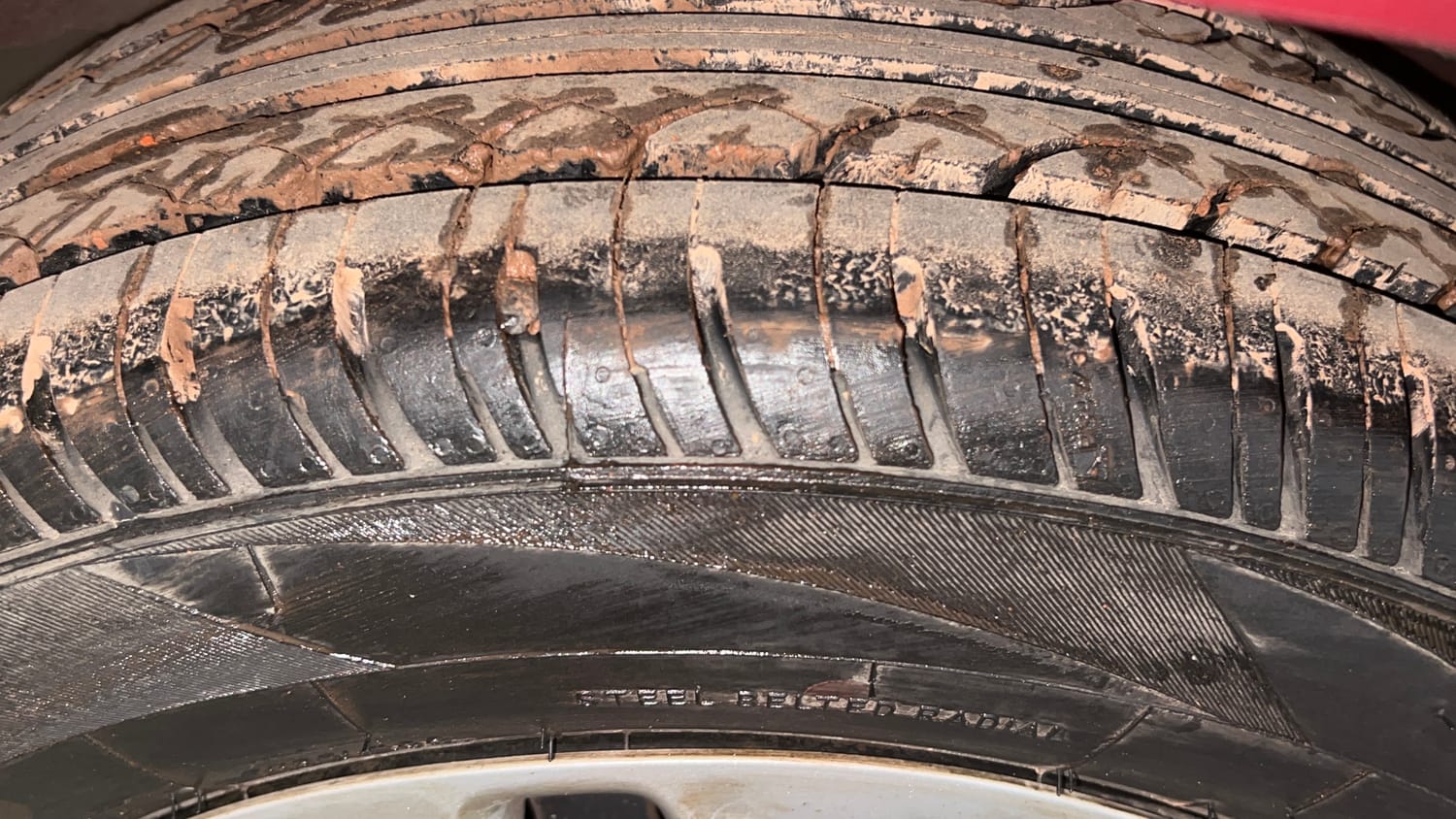 Used 2018 Ford Figo Trend 1.2 Ti-VCT Petrol Manual tyres RIGHT REAR TYRE TREAD VIEW