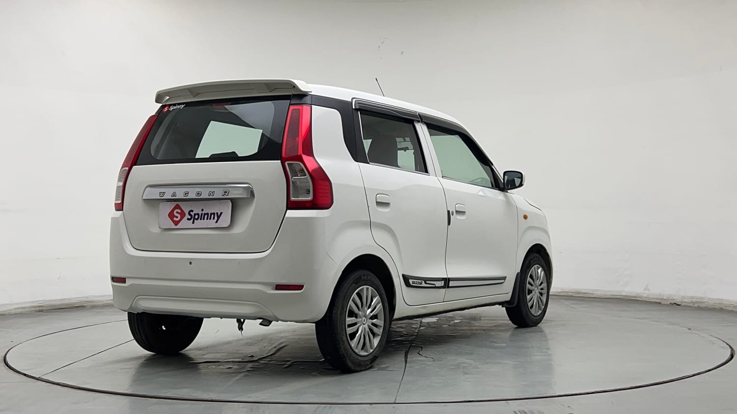 Used 2024 Maruti Suzuki Wagon R VXI 1.0 Petrol Manual exterior RIGHT REAR CORNER VIEW
