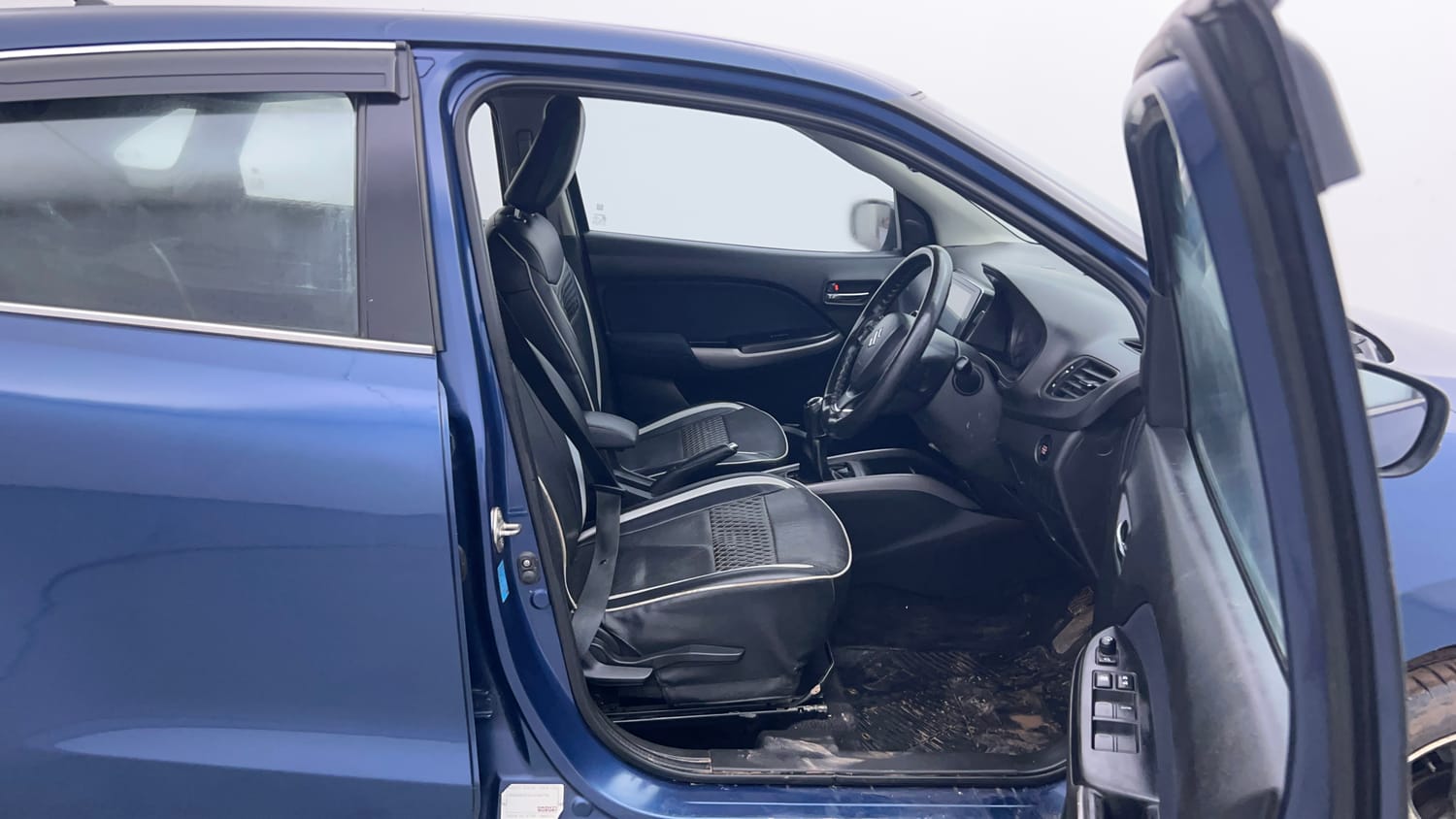 Used 2020 Maruti Suzuki Baleno Zeta Petrol Manual interior RIGHT SIDE FRONT DOOR CABIN VIEW