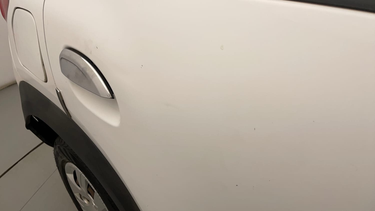 Used 2016 Renault Kwid RXT Petrol Manual dents MINOR SCRATCH