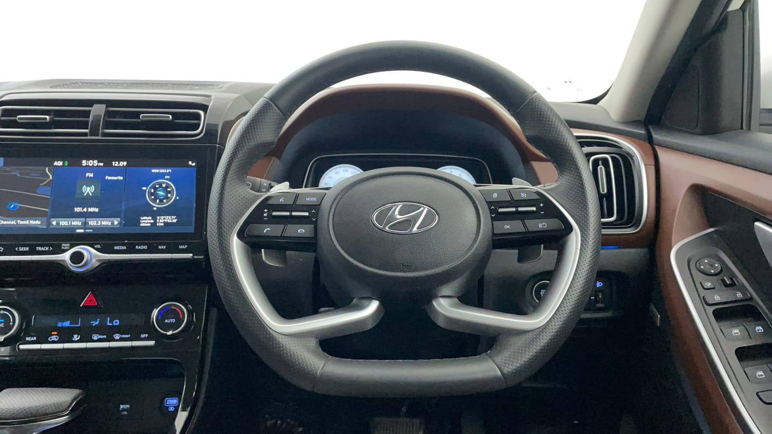 Used 2021 Hyundai Alcazar Platinum (O) 6 STR 2.0 Petrol AT Petrol Automatic interior STEERING VIEW