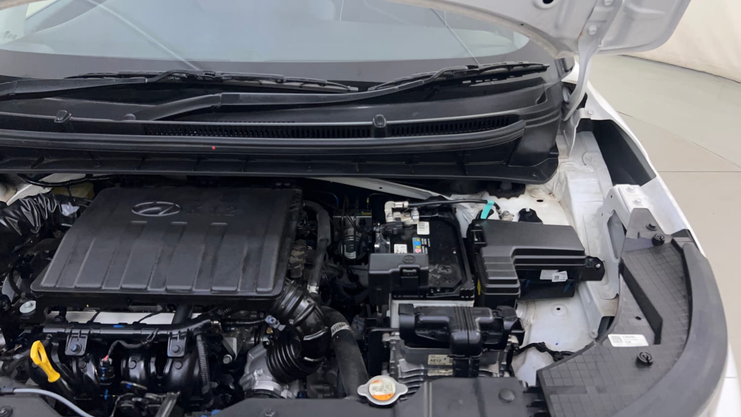 Used 2025 Hyundai Exter SX (O) Connect 1.2 AMT Petrol Automatic engine ENGINE LEFT SIDE HINGE & APRON VIEW