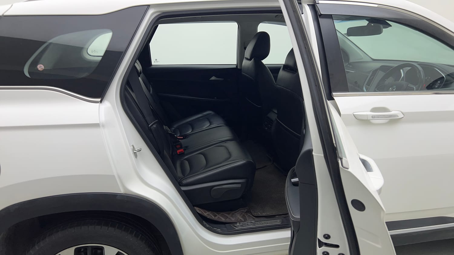 Used 2022 MG Motors Hector Sharp 1.5 Petrol CVT Petrol Automatic interior RIGHT SIDE REAR DOOR CABIN VIEW