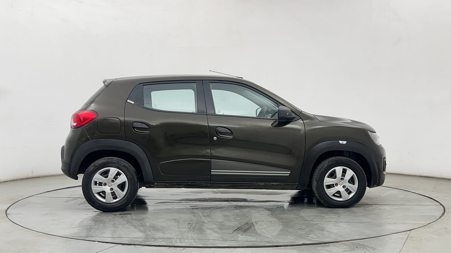 Used 2019 Renault Kwid RXT (O) 1.0 SCE Edition Petrol Manual exterior RIGHT SIDE VIEW