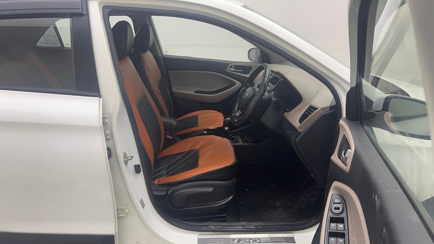 Used 2019 Hyundai Elite i20 Asta 1.2 (O) Petrol Manual interior RIGHT SIDE FRONT DOOR CABIN VIEW