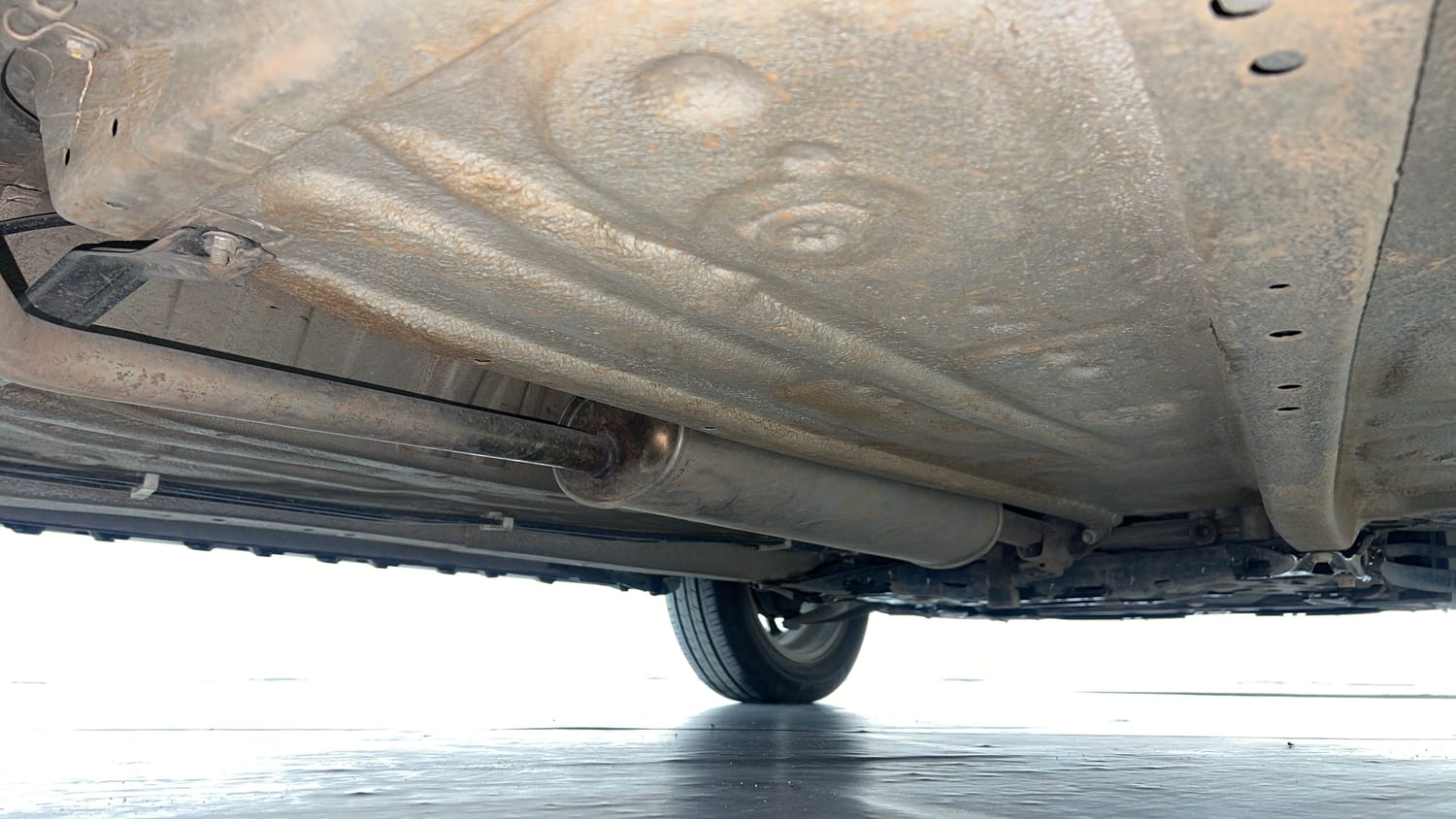 Used 2023 Maruti Suzuki Ignis Zeta 1.2 MT Petrol Manual extra REAR RIGHT UNDERBODY VIEW