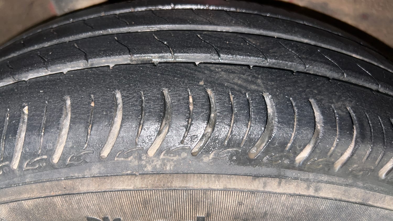 Used 2023 Maruti Suzuki Wagon R ZXI Plus 1.2 Dual Tone Petrol Manual tyres RIGHT REAR TYRE TREAD VIEW