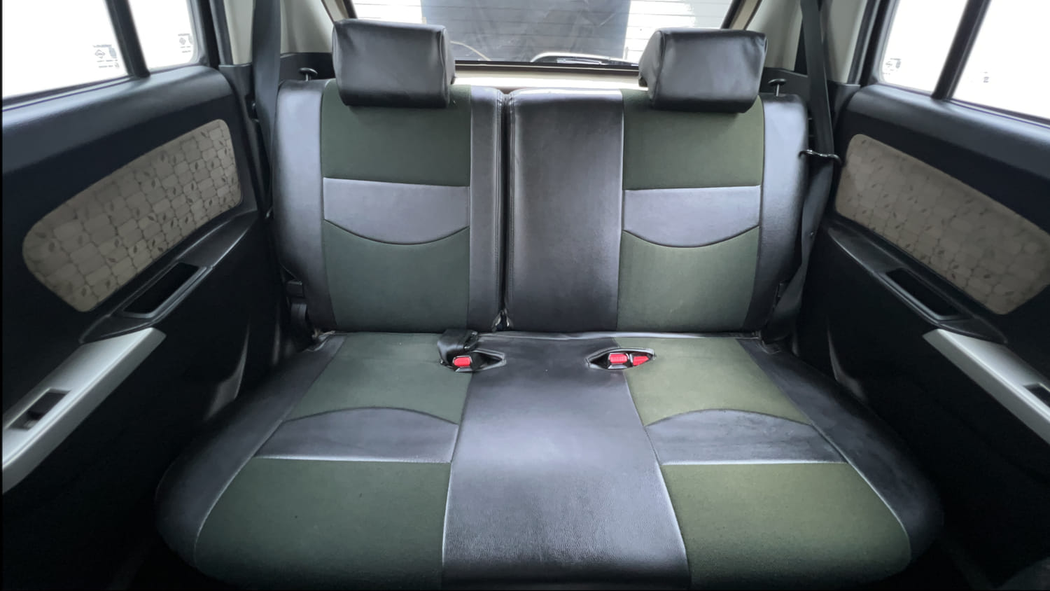 Used 2013 Maruti Suzuki Wagon R VXI Petrol Manual interior REAR SEAT CONDITION VIEW