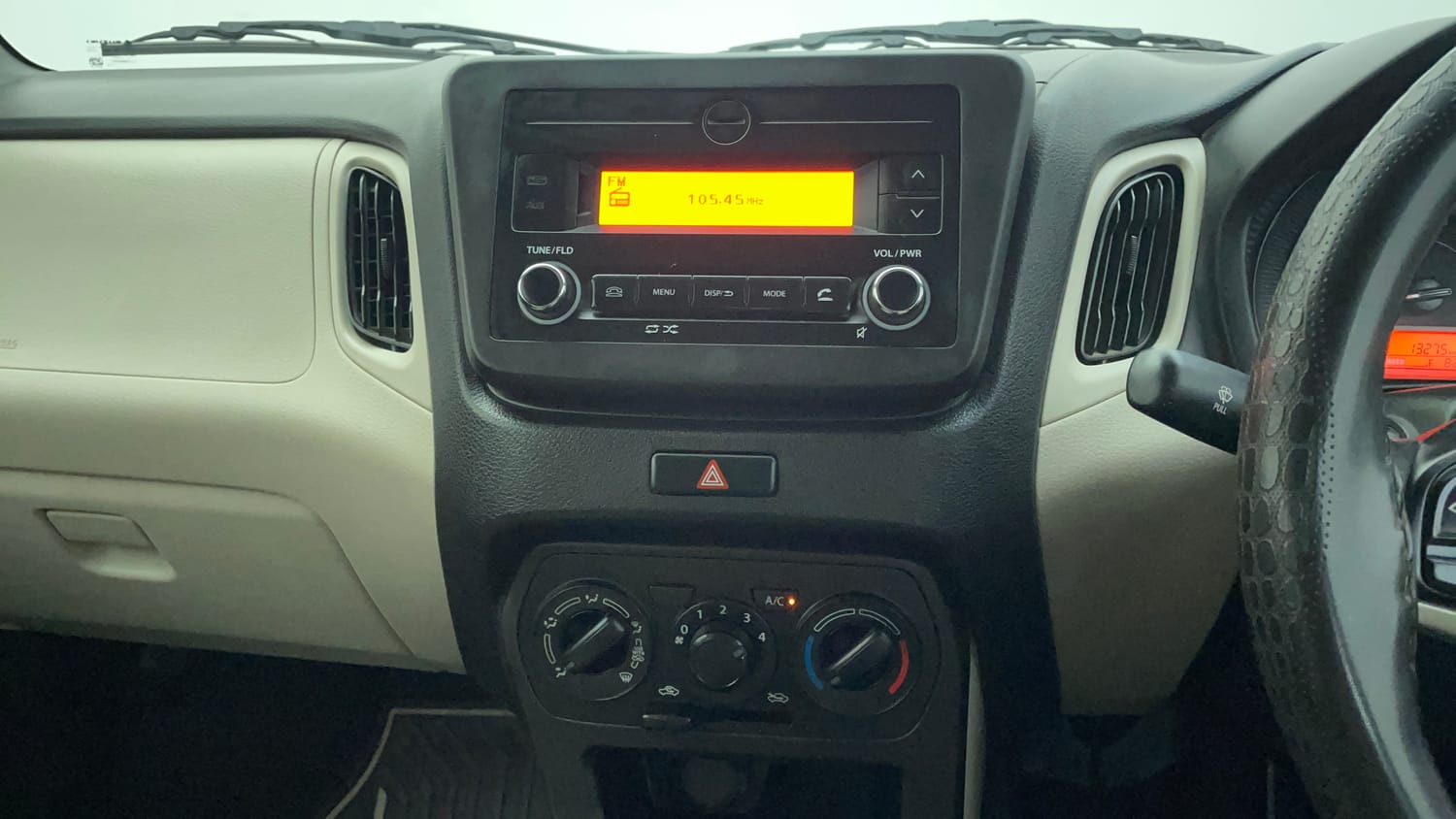 Used 2022 Maruti Suzuki Wagon R ZXI 1.2 Petrol Manual interior MUSIC SYSTEM & AC CONTROL VIEW