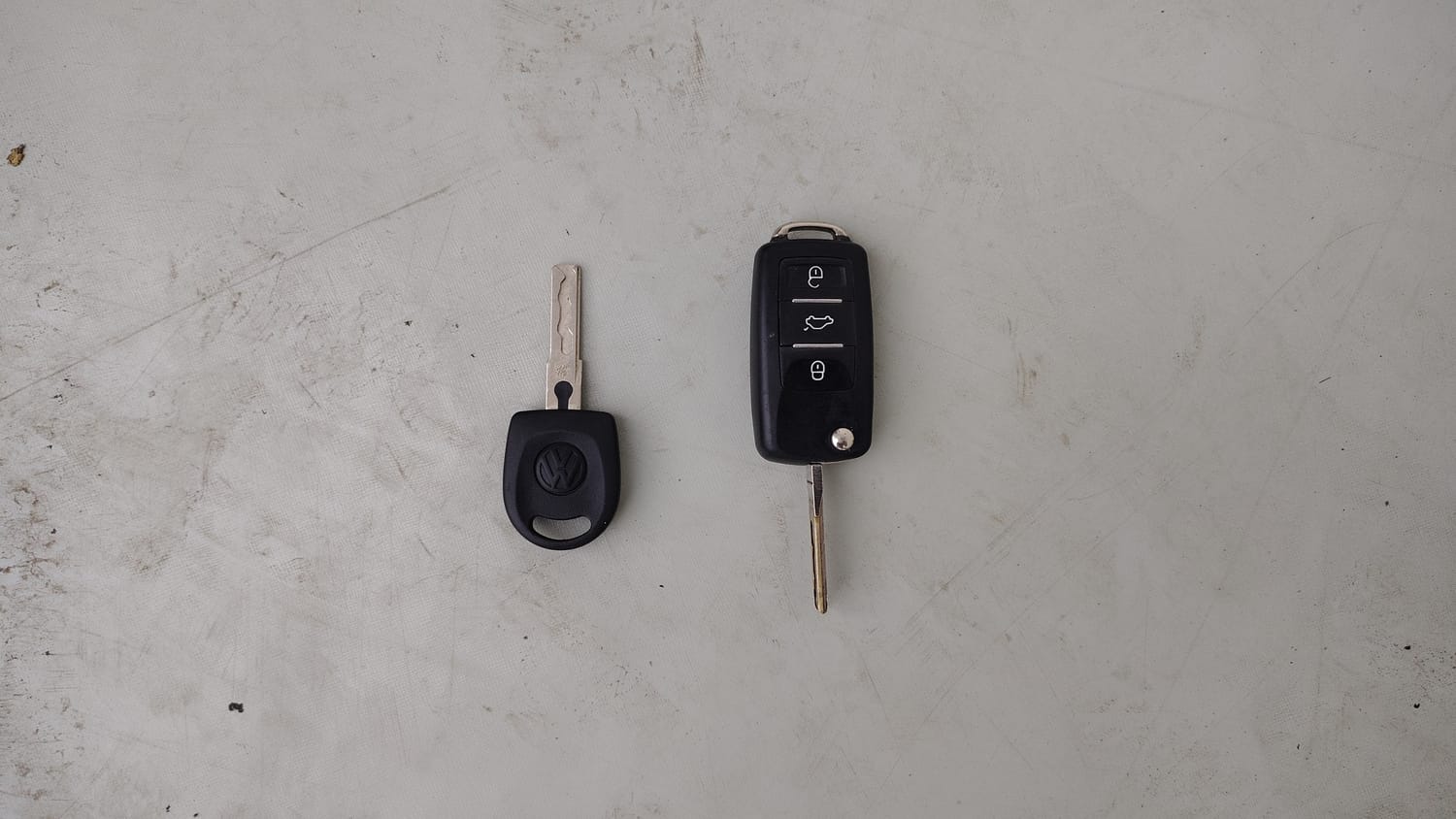 Used 2016 Volkswagen Polo GT TSI Petrol Automatic extra CAR KEY VIEW