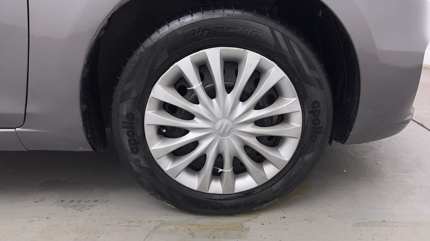 Used 2018 Maruti Suzuki Ciaz Sigma 1.4 MT Petrol Manual tyres RIGHT FRONT TYRE RIM VIEW