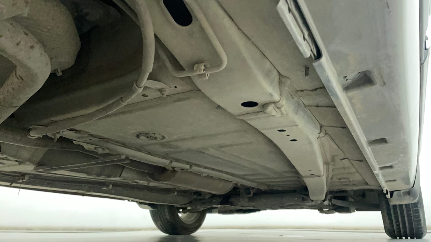 Used 2021 Maruti Suzuki Baleno Zeta Automatic Petrol Automatic extra REAR RIGHT UNDERBODY VIEW