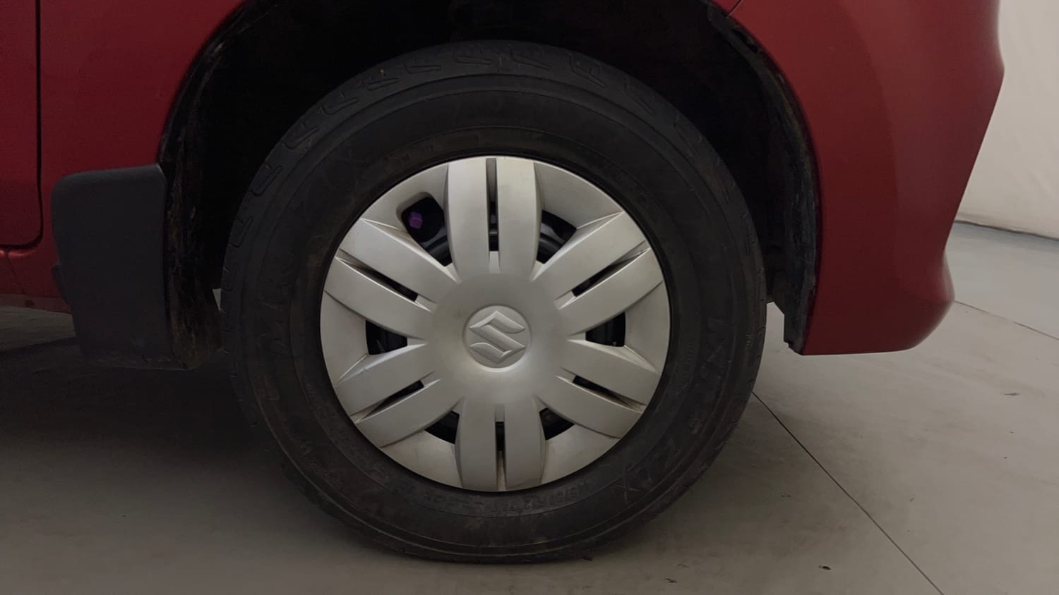 Used 2016 Maruti Suzuki Alto 800 VXi Petrol Manual tyres RIGHT FRONT TYRE RIM VIEW