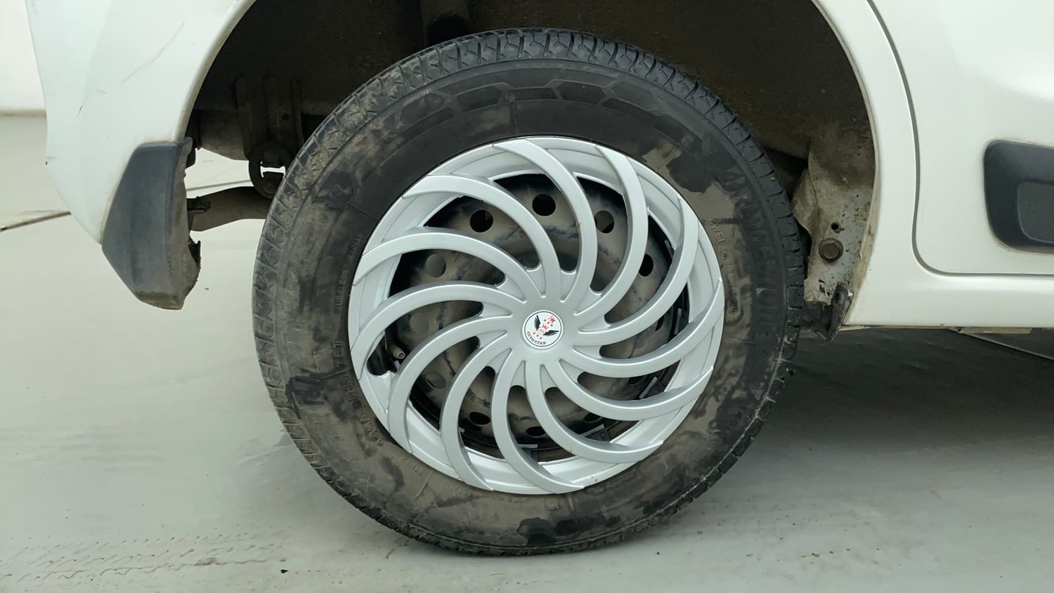 Used 2023 Maruti Suzuki Alto K10 VXi S-CNG Cng Manual tyres RIGHT REAR TYRE RIM VIEW