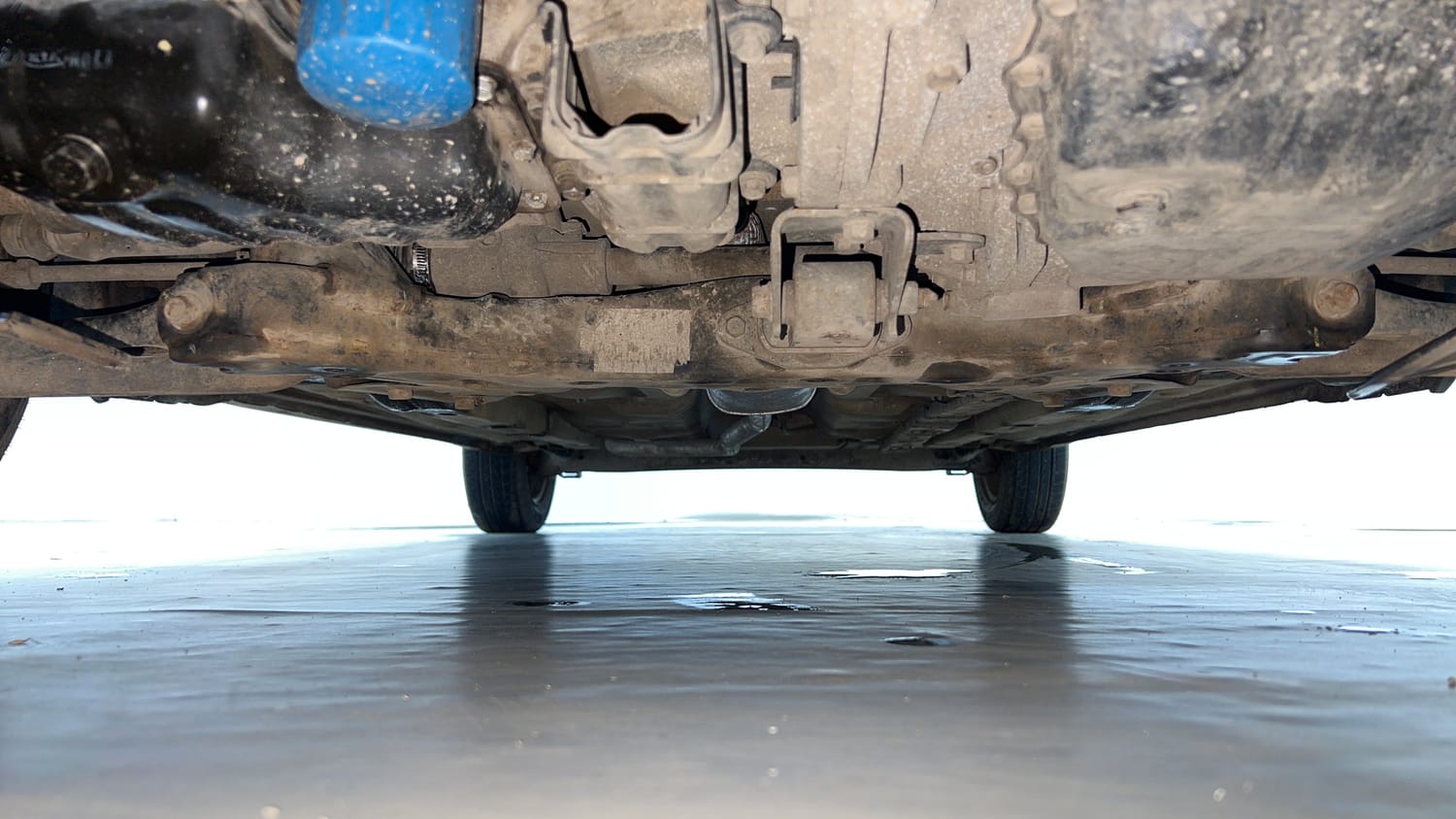 Used 2017 Hyundai Grand i10 Magna AT 1.2 Kappa VTVT Petrol Automatic extra FRONT LEFT UNDERBODY VIEW