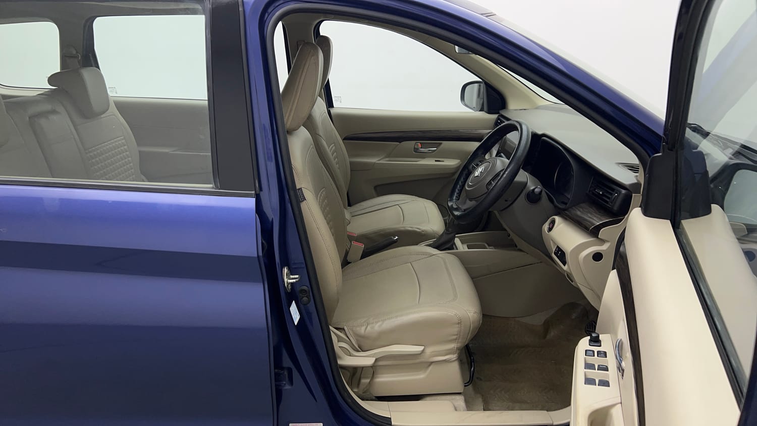 Used 2018 Maruti Suzuki New Ertiga ZXi AT Petrol Automatic interior RIGHT SIDE FRONT DOOR CABIN VIEW