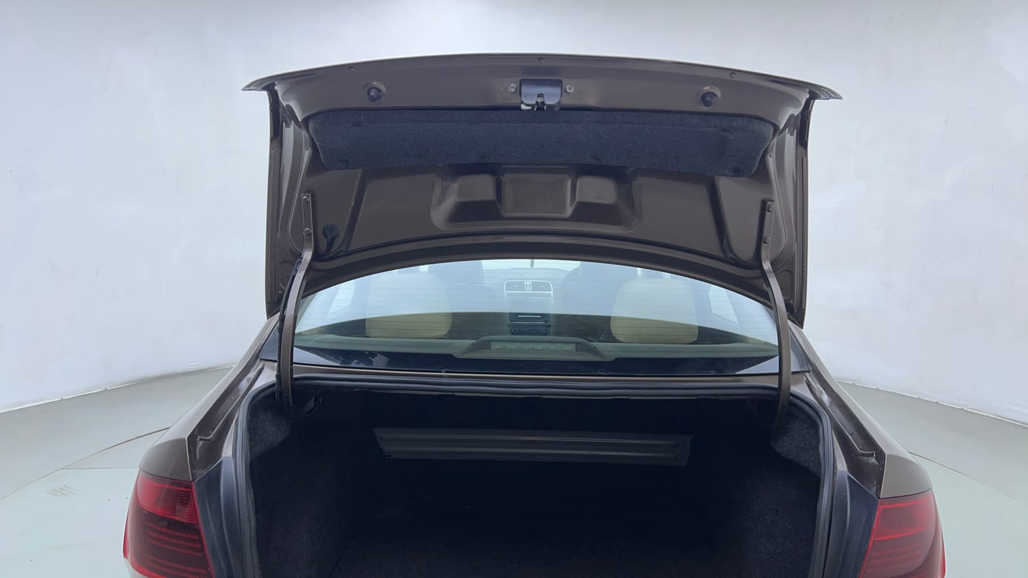 Used 2016 Volkswagen Vento Highline Petrol AT Petrol Automatic interior DICKY DOOR OPEN VIEW