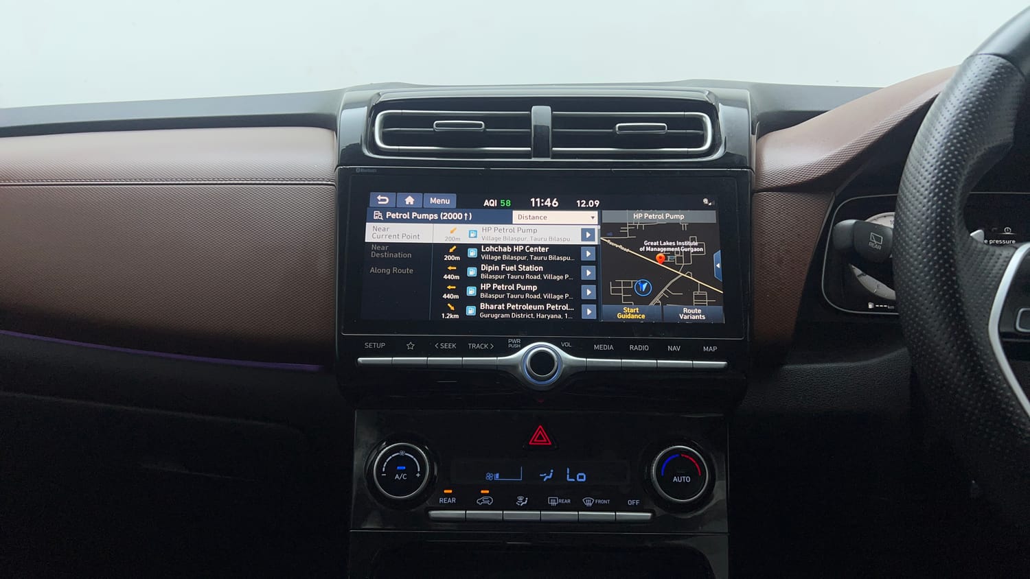 Used 2022 Hyundai Alcazar Signature (O) 6 STR 1.5 Diesel AT Diesel Automatic interior MUSIC SYSTEM & AC CONTROL VIEW