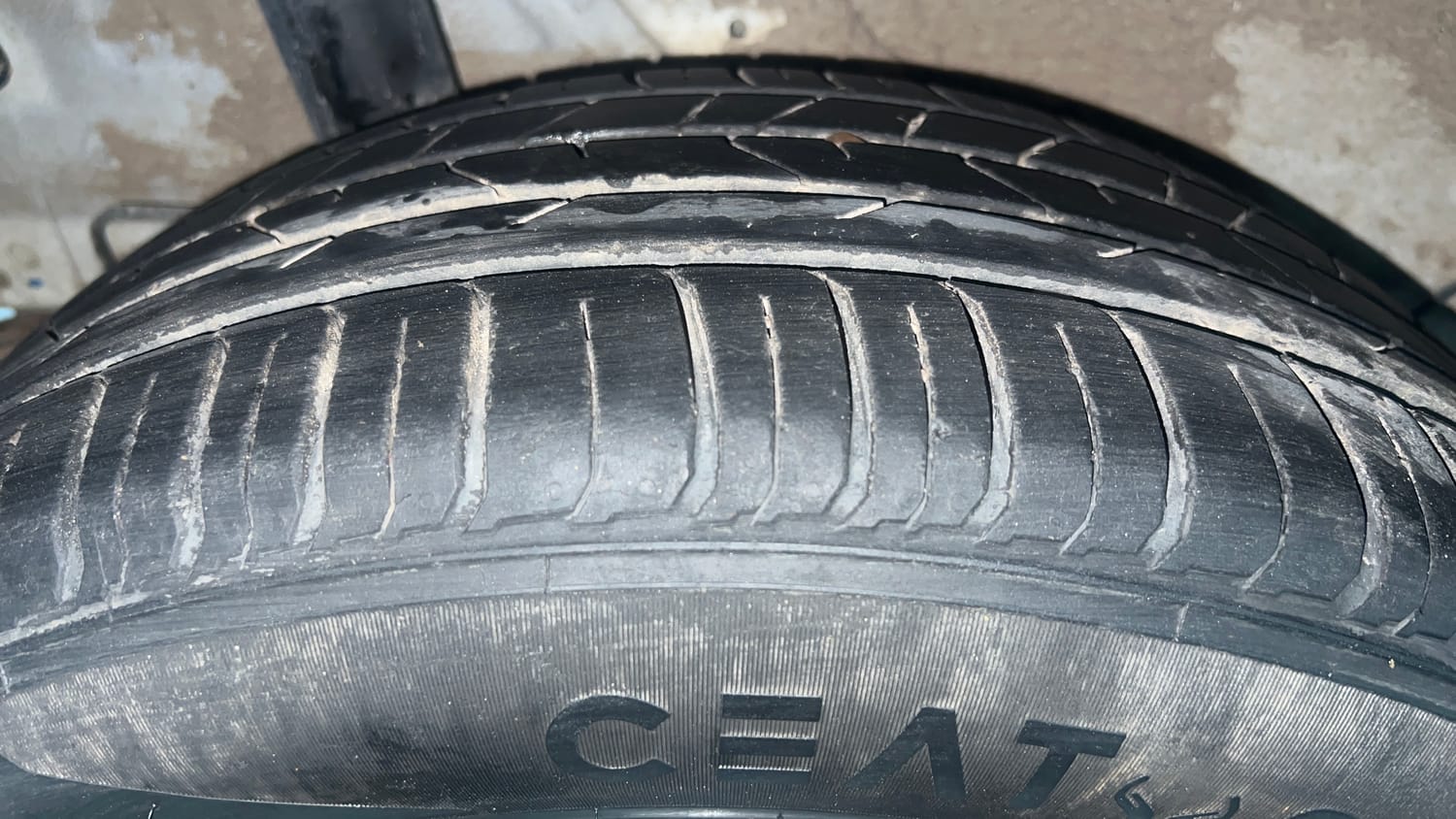 Used 2020 hyundai Venue SX 1.0 Turbo Petrol Petrol Manual tyres RIGHT REAR TYRE TREAD VIEW
