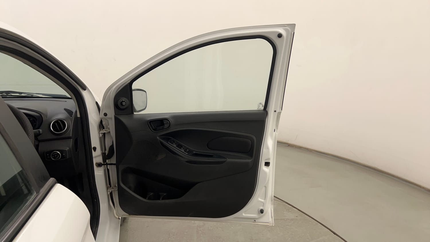 Used 2019 Ford Figo Titanium 1.2 Ti-VCT MT Petrol Manual interior RIGHT FRONT DOOR OPEN VIEW